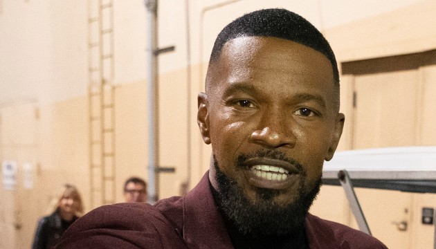 jamie-foxx-to-play-god-to-mickey-rourke’s-the-devil-in-spoof-‘not-another-church-movie’