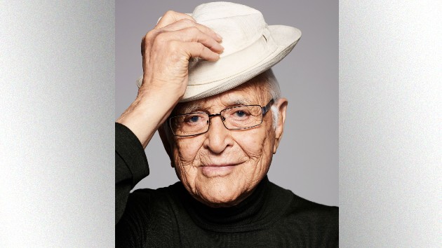 ava-duvernay,-quinta-brunson,-tyler-perry-pay-tribute-to-‘good-times’-creator-norman-lear