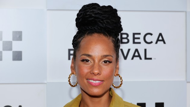 alicia-keys-talks-self-acceptance-for-‘people”s-february-digital-cover