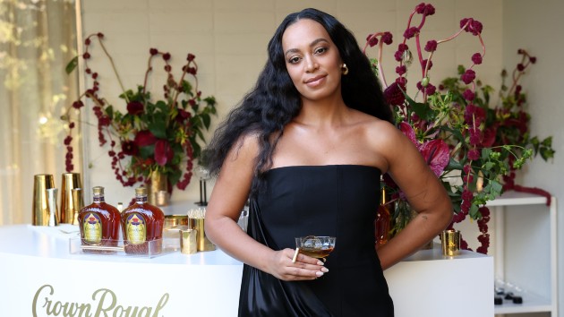 solange-reveals-she’s-been-“writing-music-for-the-tuba”