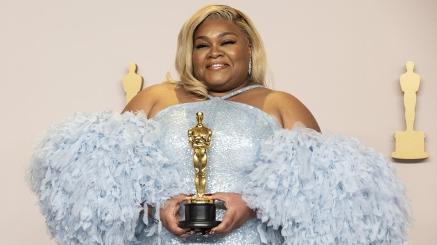 “believe-in-yourself”:-da’vine-joy-randoph-hopes-her-oscar-win-for-‘the-holdovers’-inspires-others
