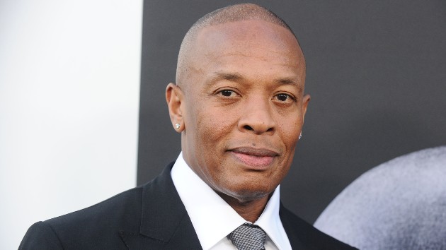 dr.-dre-getting-star-on-hollywood-walk-of-fame