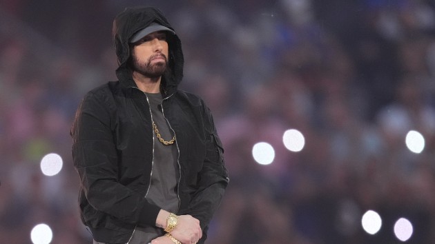 eminem-hopes-to-make-his-“career-disappear”-with-new-single,-“houdini”