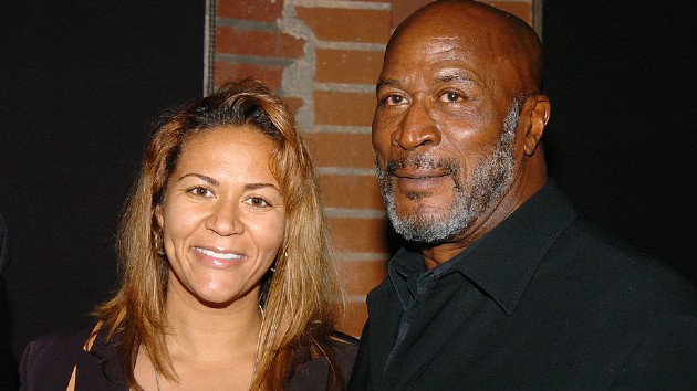 john-amos’-“devastated”-daughter-says-she-found-out-her-father-died-“through-the-media”