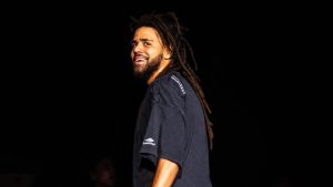 j.-cole-plays-two-unreleased-tracks-with-kendrick-lamar-on-‘inevitable’-audio-series