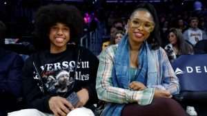 jennifer-hudson’s-teenage-son-contributed-to-her-christmas-album