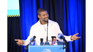 usher-unveils-spark-lab-and-entertainment-industry-club-at-boys-&-girls-clubs-of-metro-atlanta